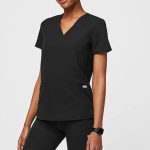 Figs Black FIONx Casma 3-Pocket Scrub Top